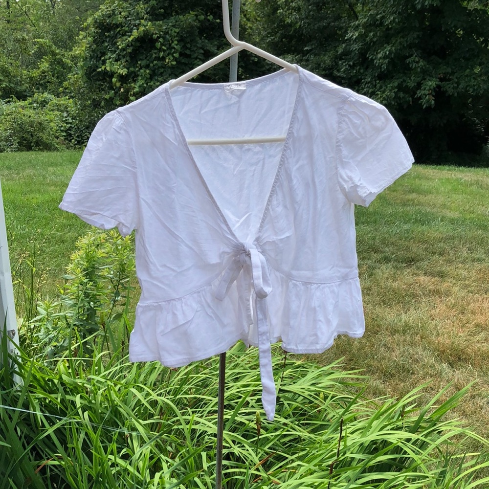 Brandy Melville white tie front top